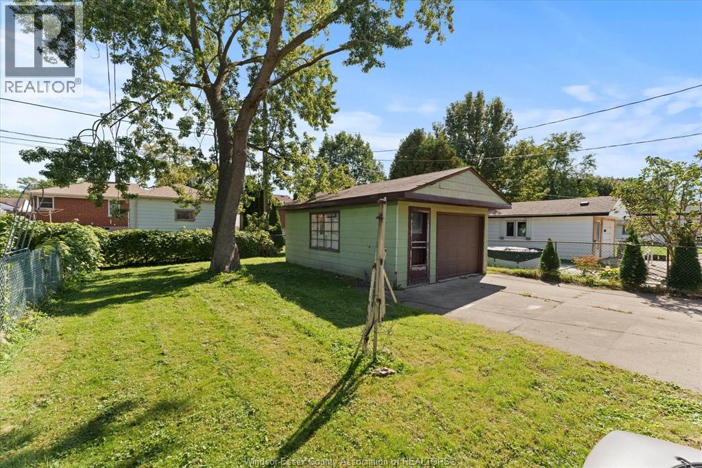 3859 BIRCH - 32