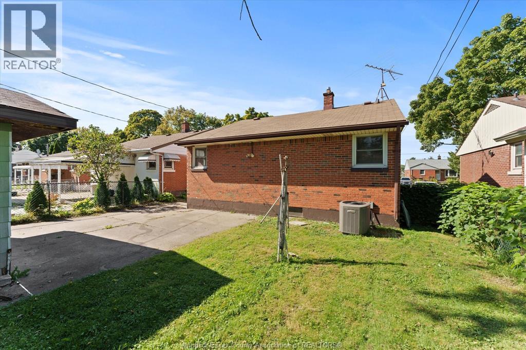 3859 BIRCH - 33