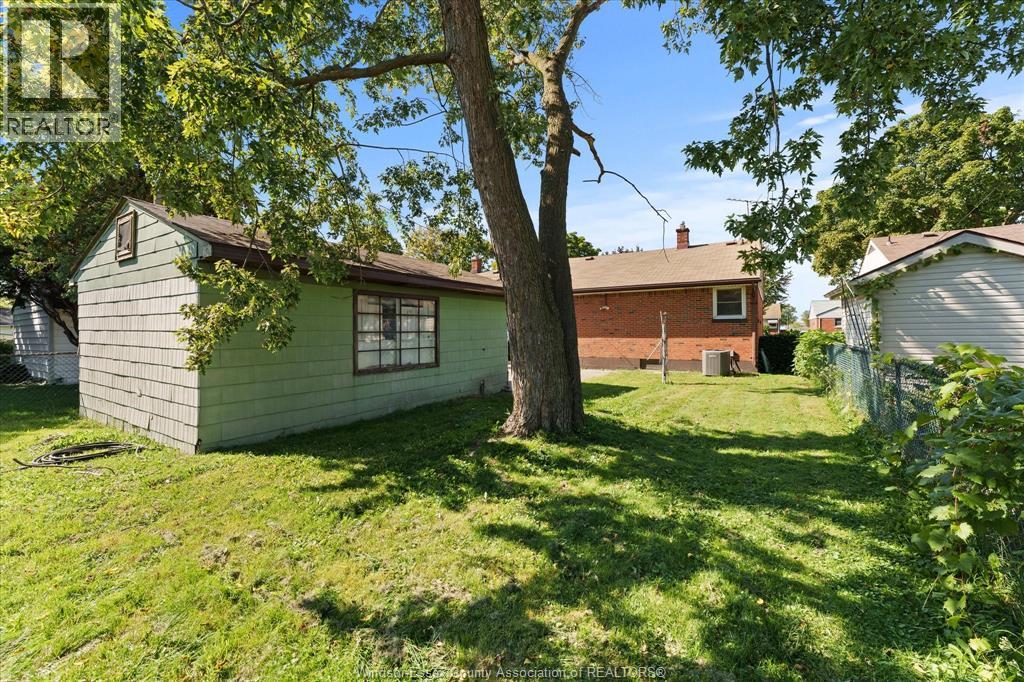3859 BIRCH - Image 34