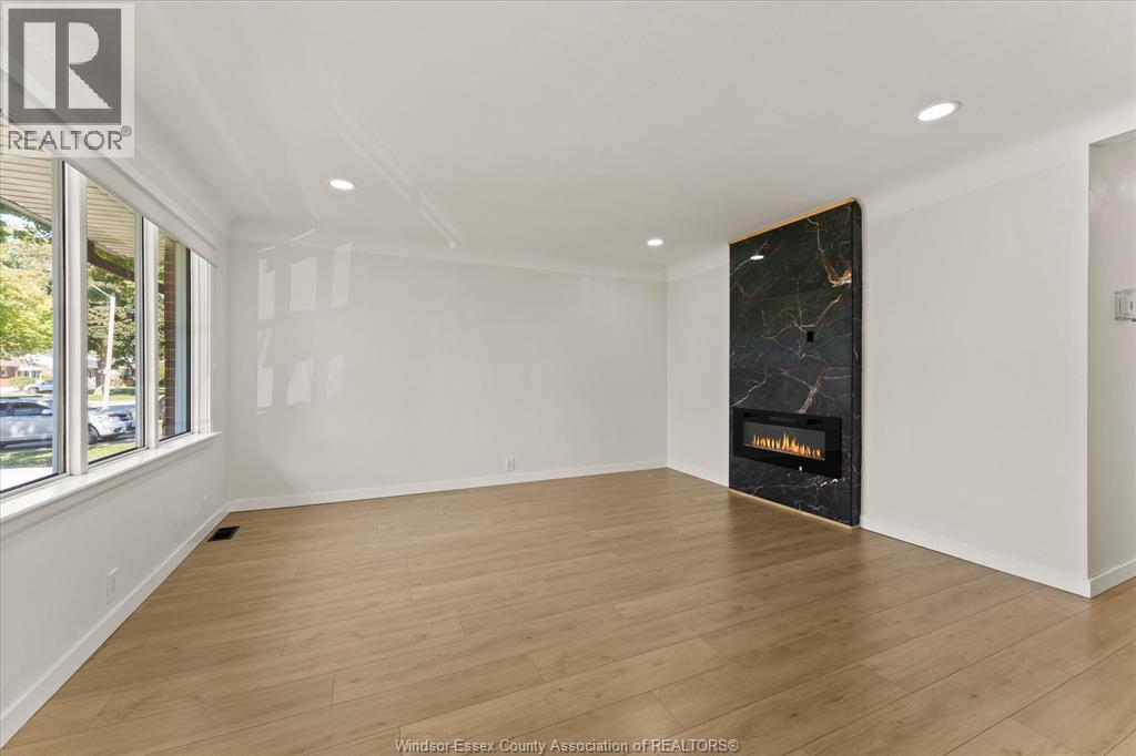 3859 BIRCH - 6