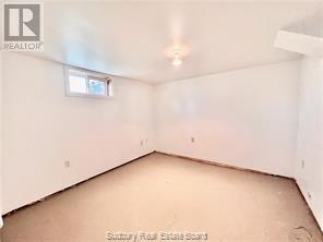 284 Mountain Street Unit# Main Floor — photo 14