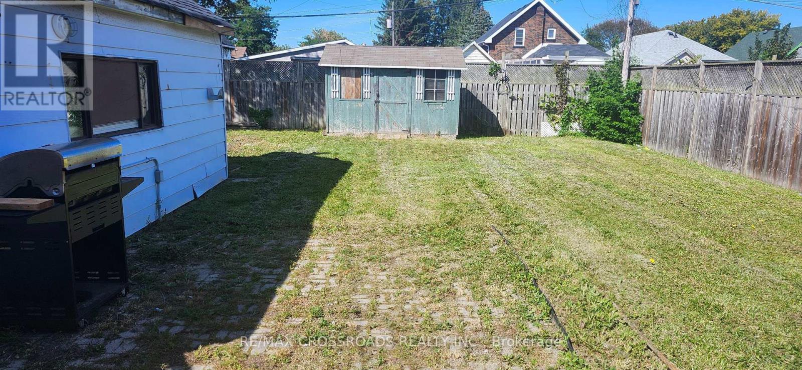 220 Mcnaughton Avenue — photo 25