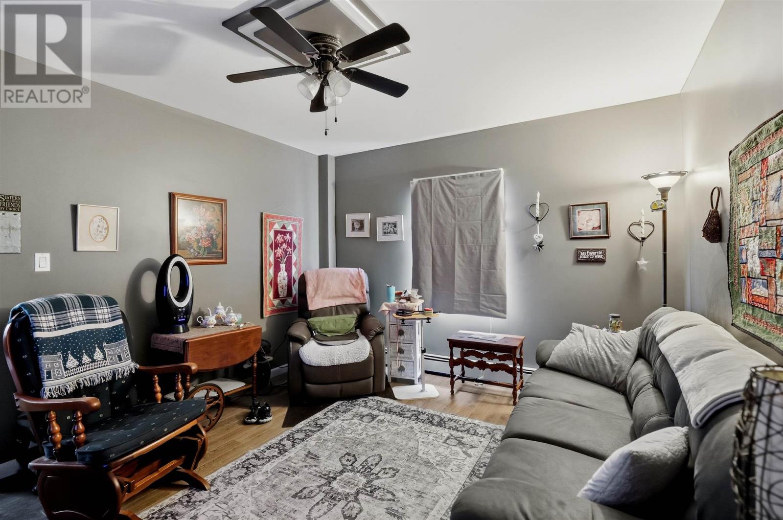 509 Douglas ST - 21