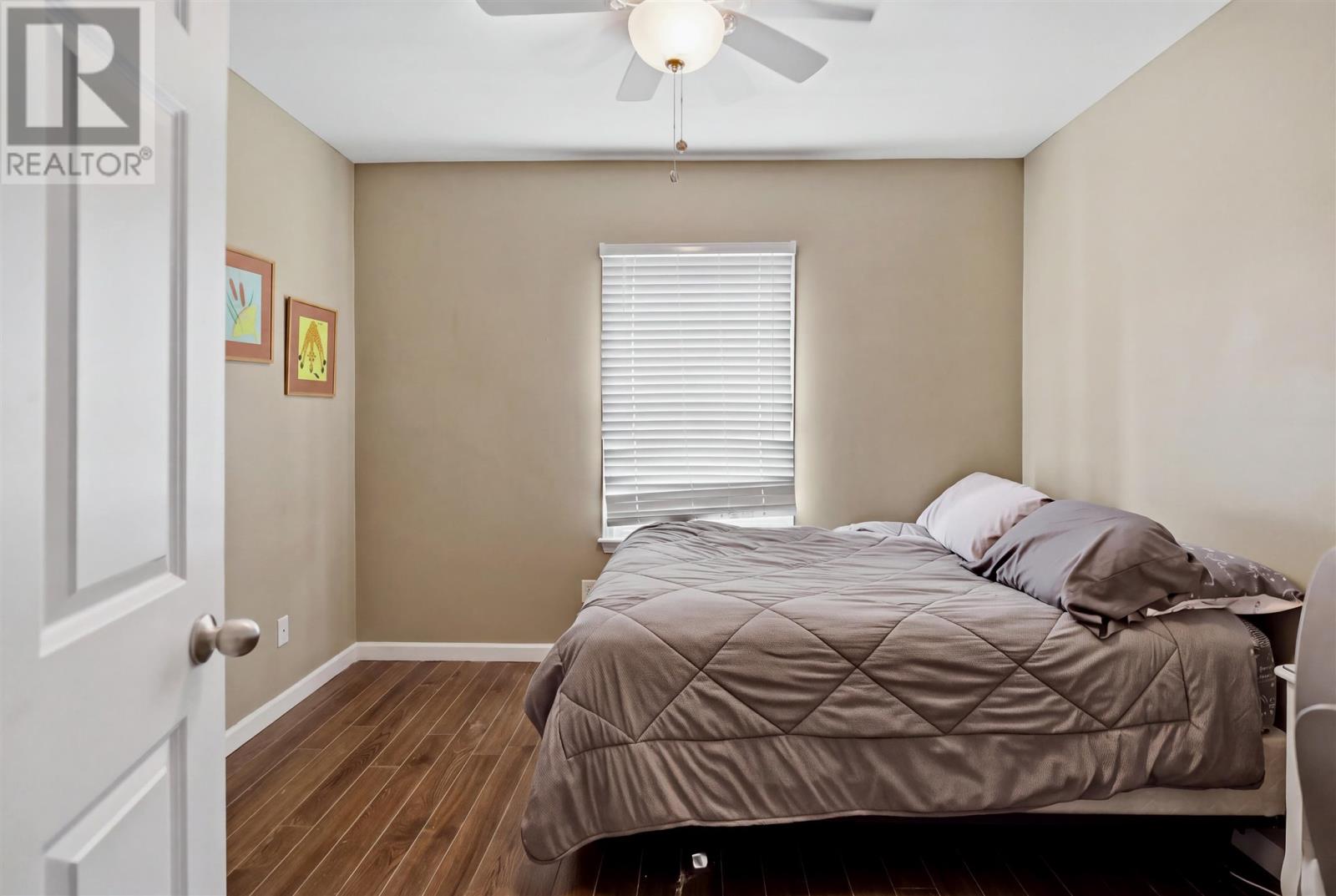 509 Douglas ST - Image 28