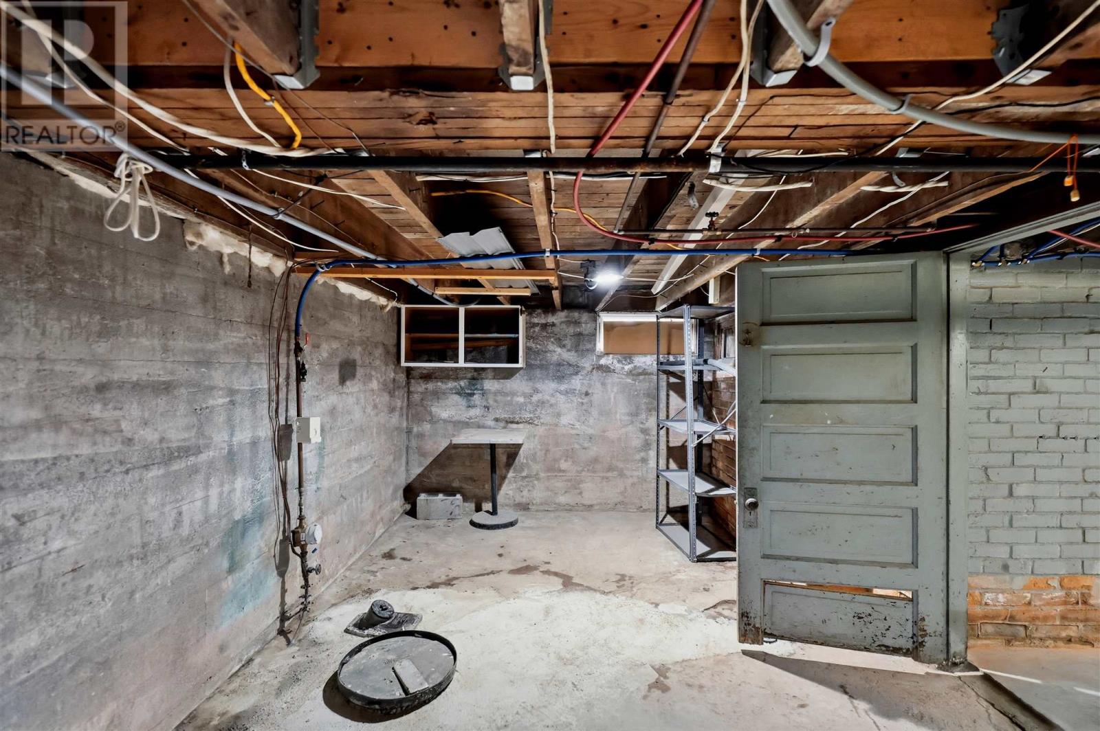 509 Douglas ST - Image 33