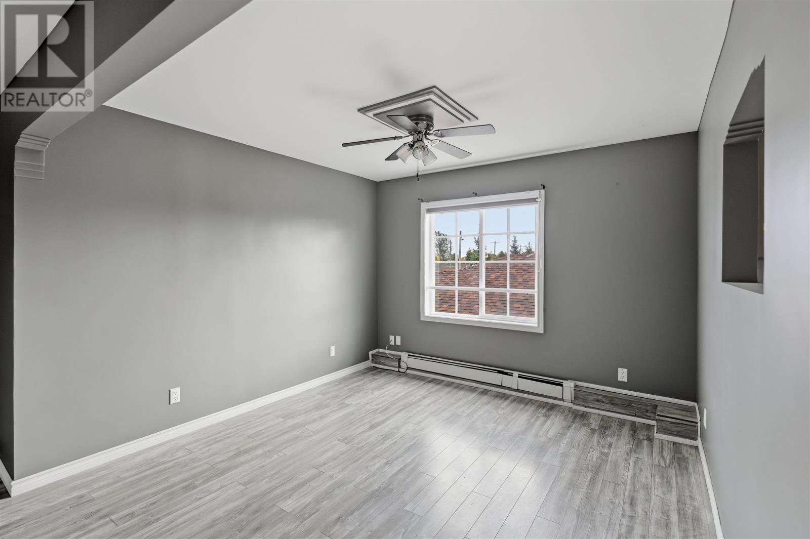 509 Douglas ST - 2