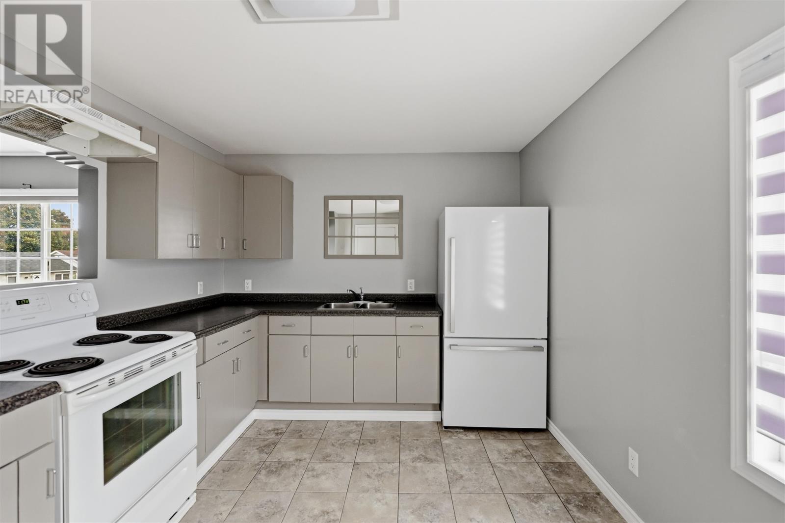 509 Douglas ST - 5