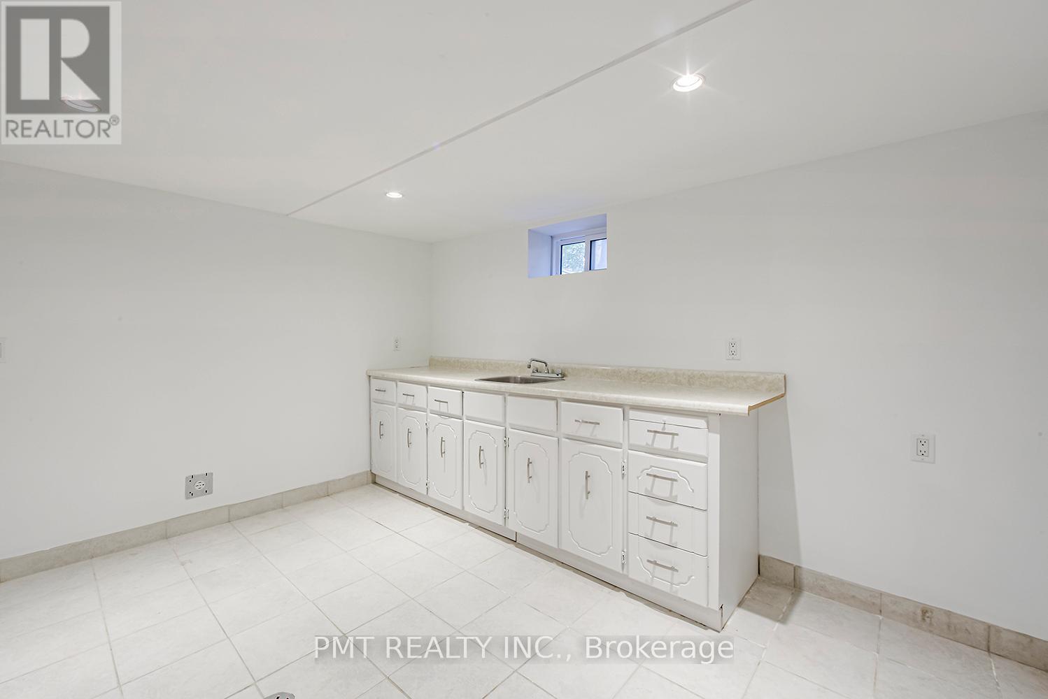 39 Windermere Avenue — photo 19