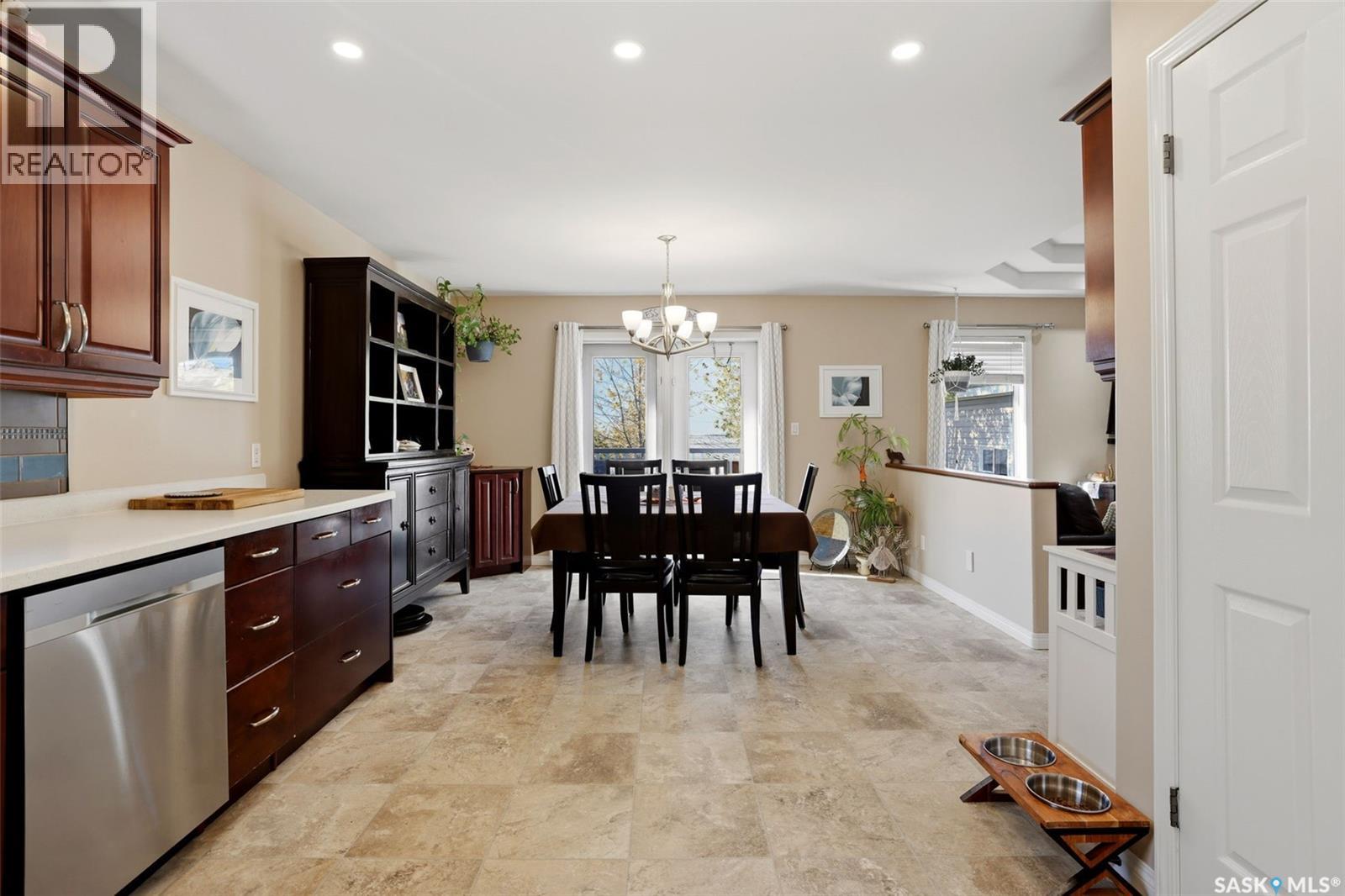 124 2nd AVENUE W, Montmartre — photo 13