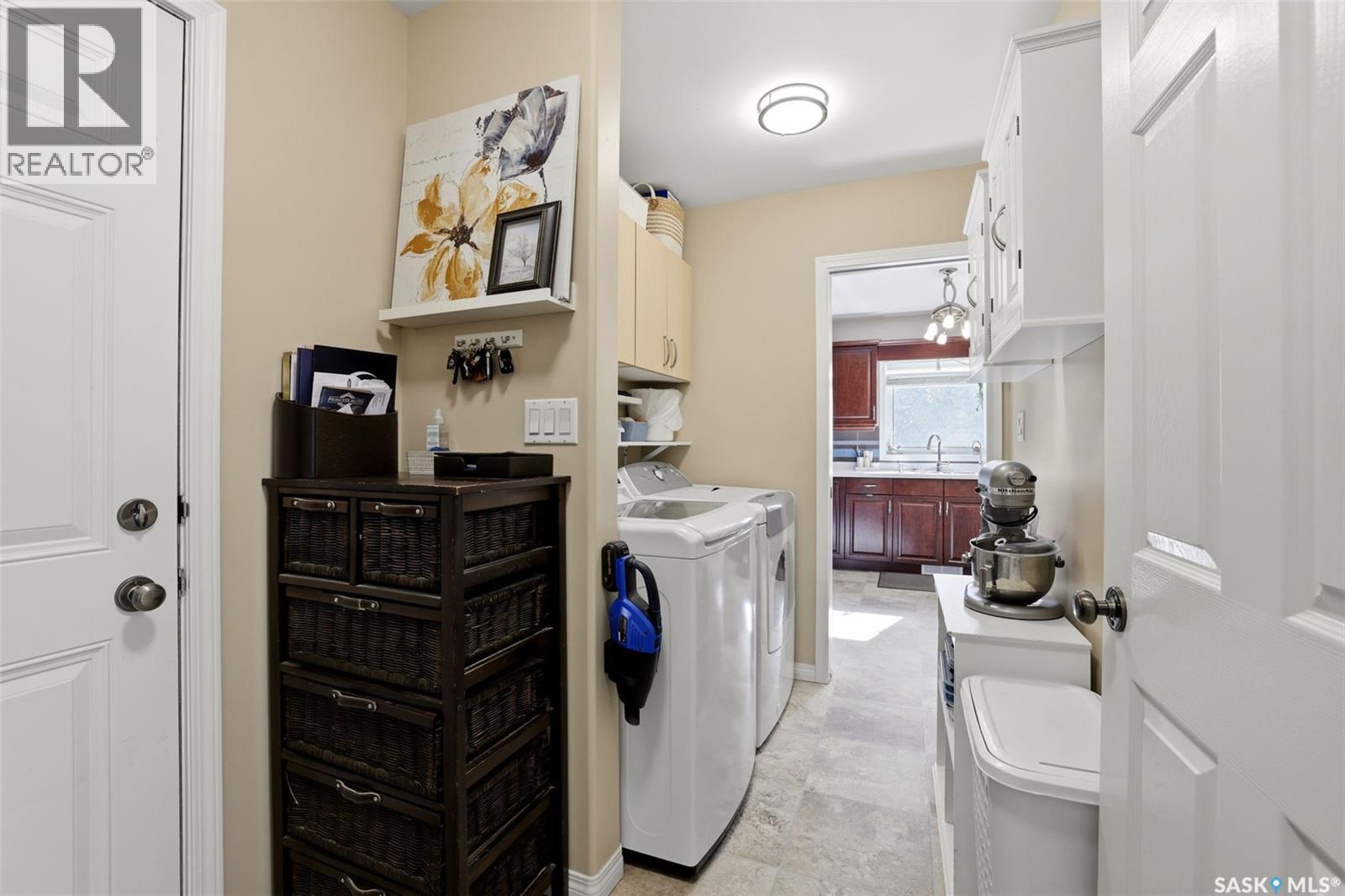 124 2nd AVENUE W, Montmartre — photo 15