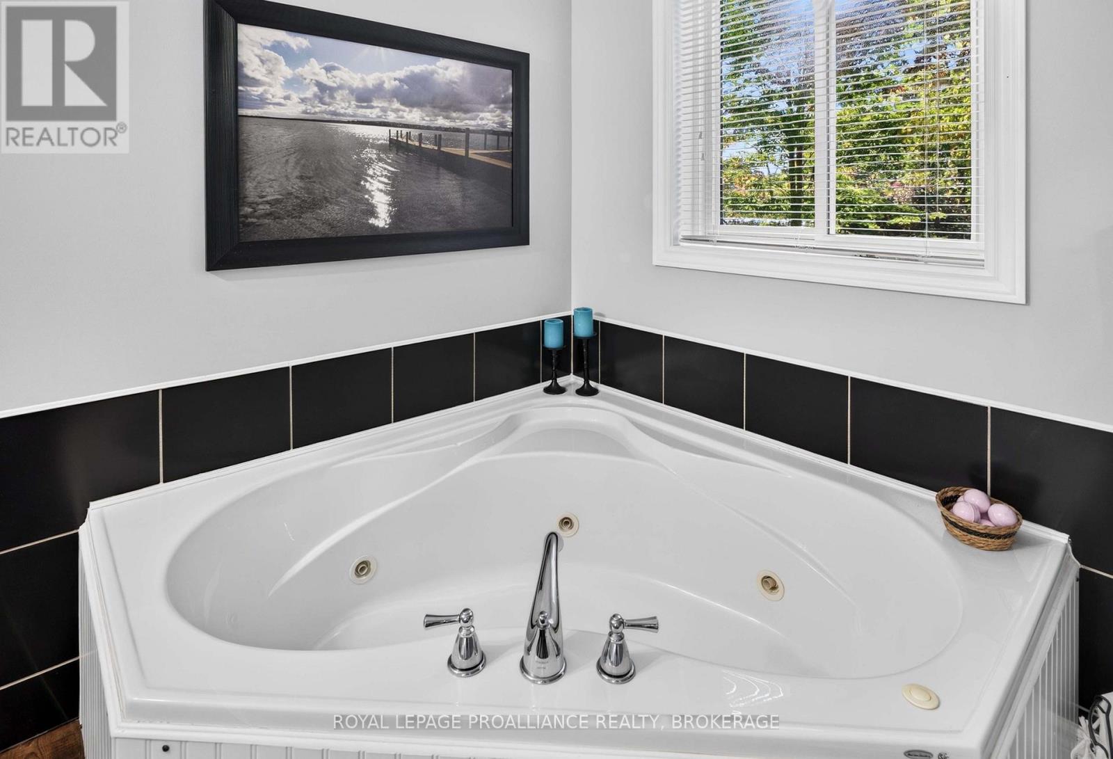 368 TROY LAKE ROAD - Image 31