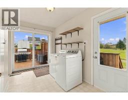 961 Royal Road, photo 4