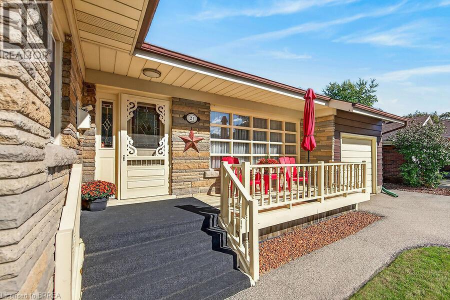 21 CAROLINA Drive, Brantford — photo 4