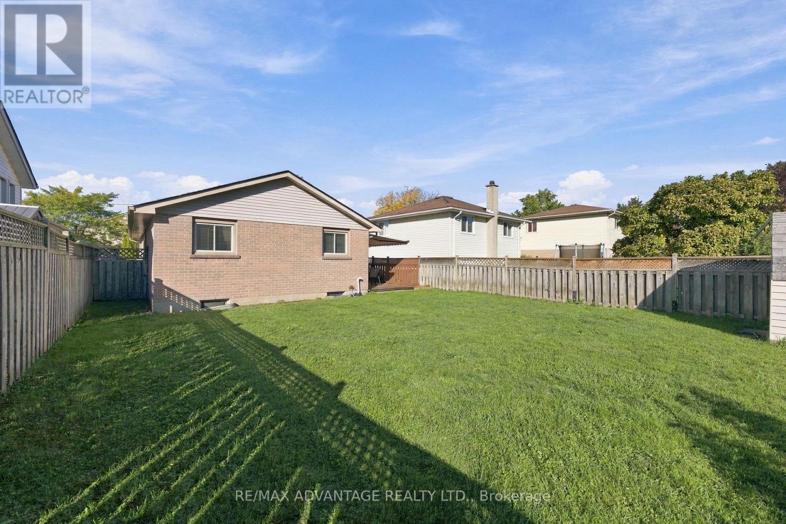 15 CHESWICK CIRCLE - Image 31