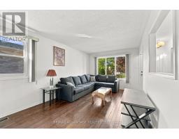 Living room - 15 Cheswick Circle, London South, ON N6E3L8 Photo 6