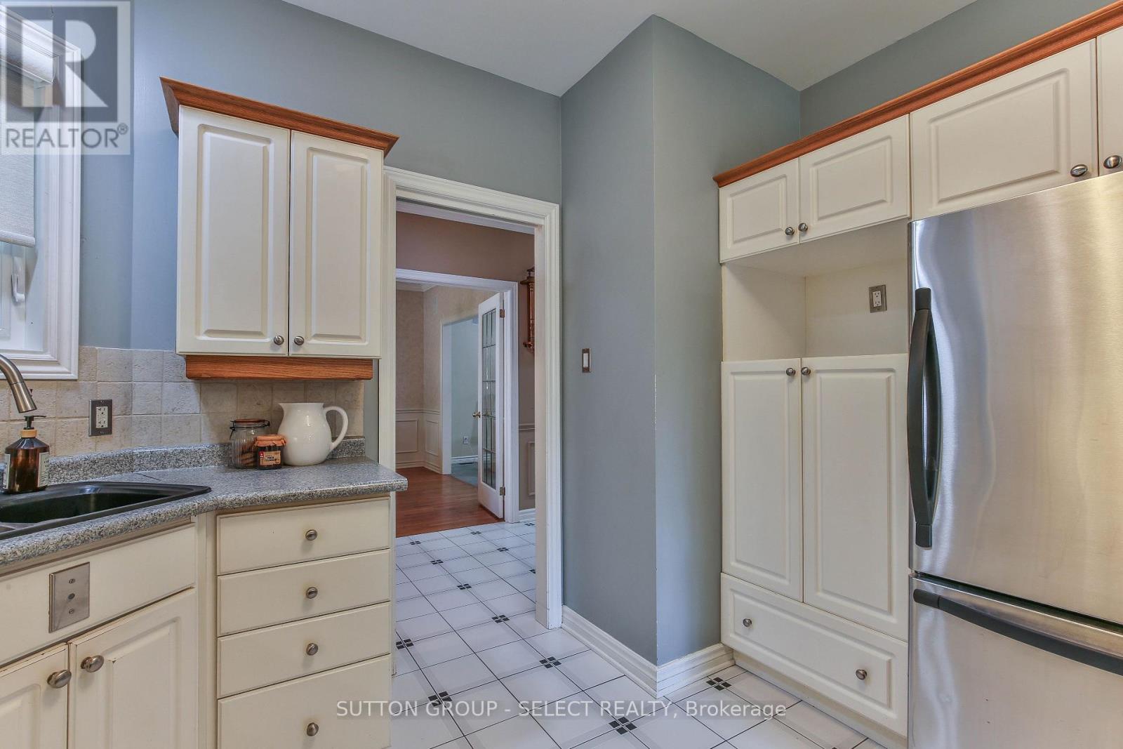 #32 30 DOON DRIVE - 17