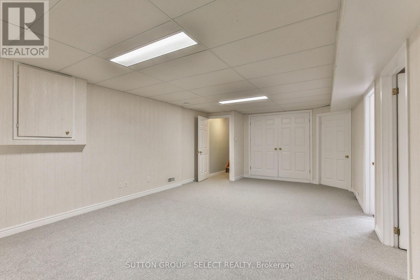 #32 30 DOON DRIVE - Image 34