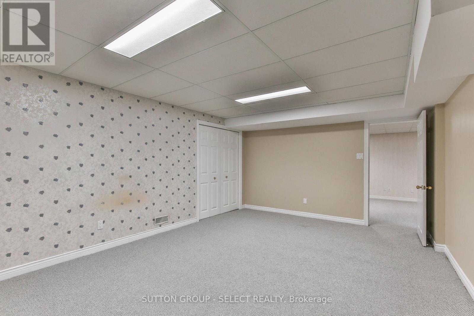 #32 30 DOON DRIVE - Image 36