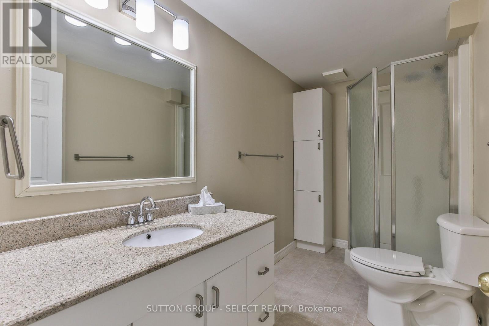 #32 30 DOON DRIVE - 37