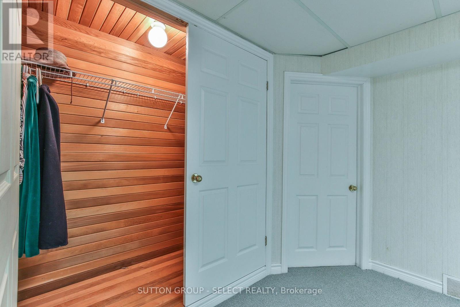 #32 30 DOON DRIVE - Image 38