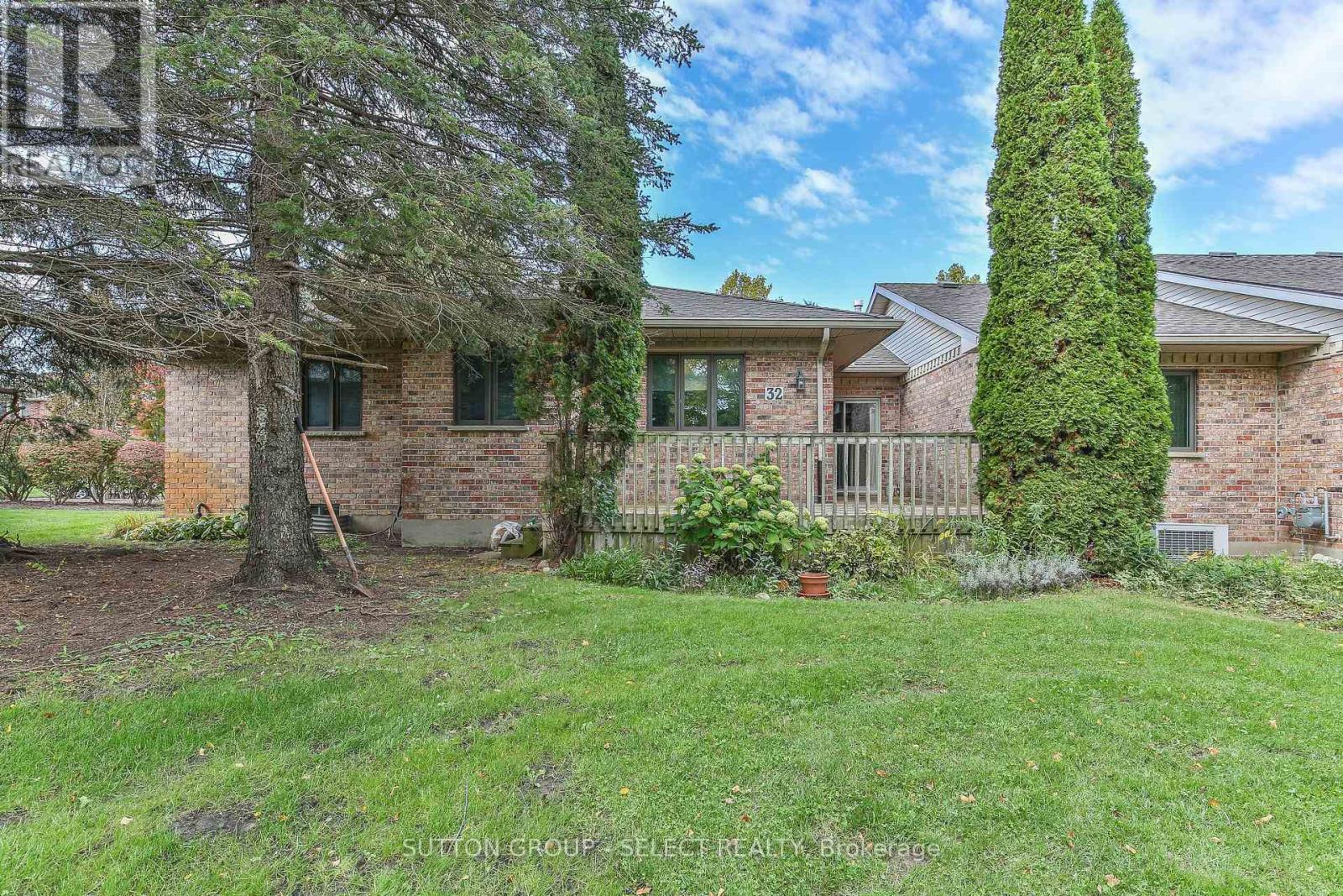 #32 30 DOON DRIVE - 43
