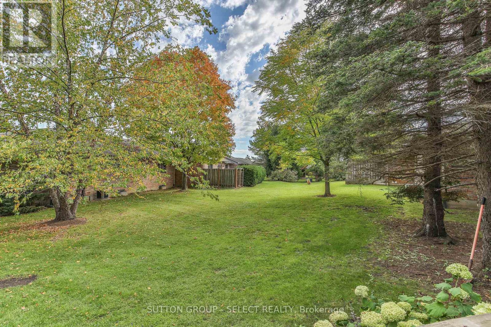 #32 30 DOON DRIVE - 48