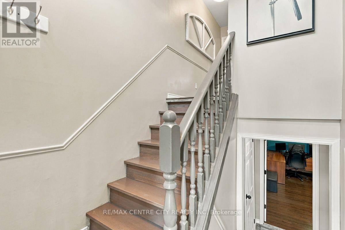 #46 110 DEVERON CRESCENT - Image 31