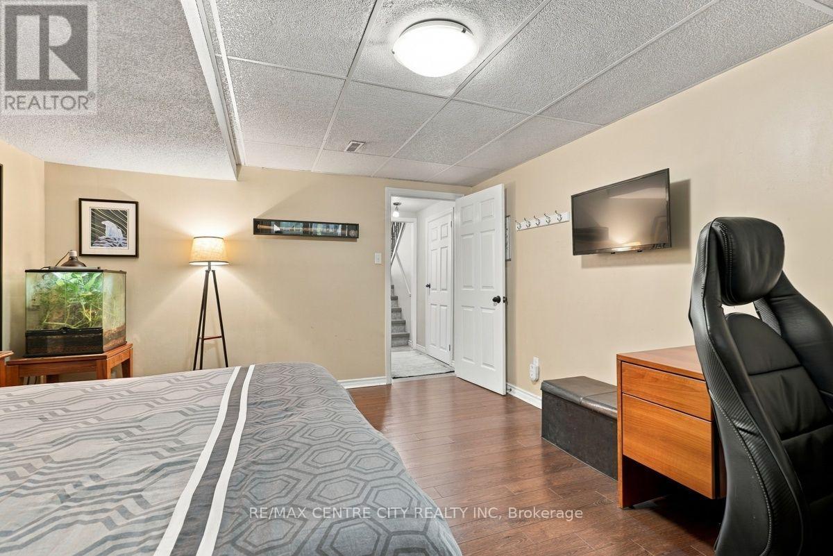 #46 110 DEVERON CRESCENT - 34