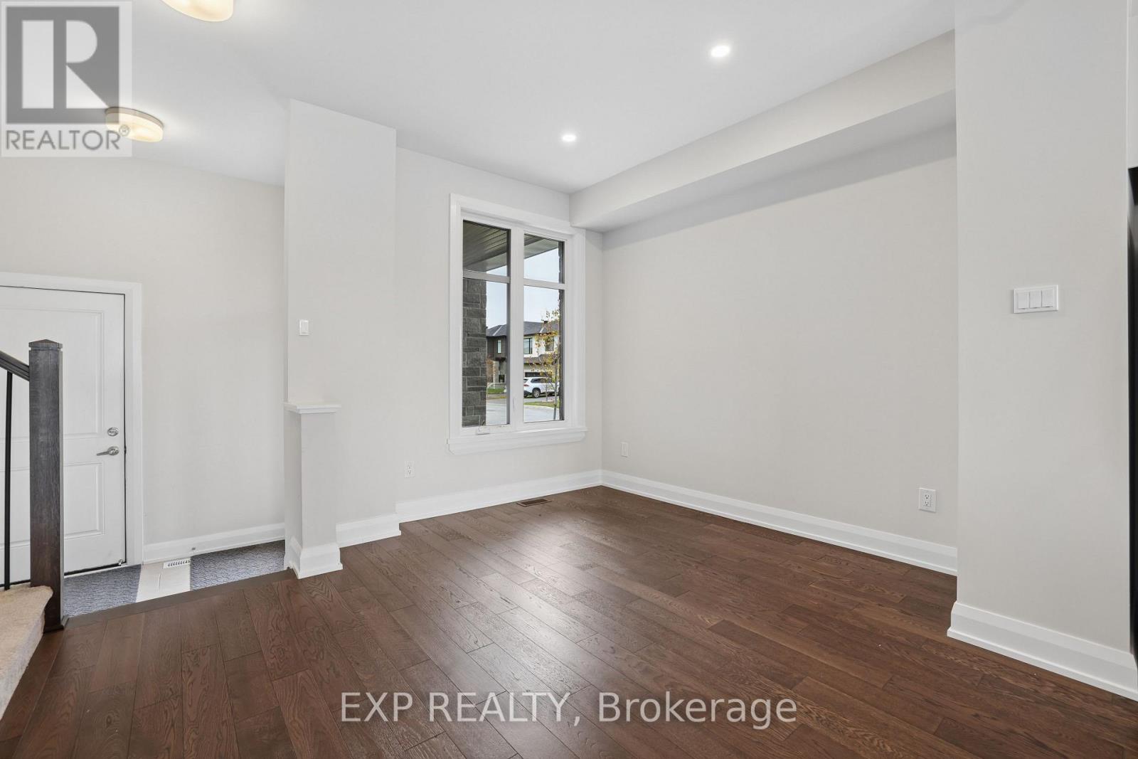 734 PLOUGHMAN PLACE, Ottawa — photo 7