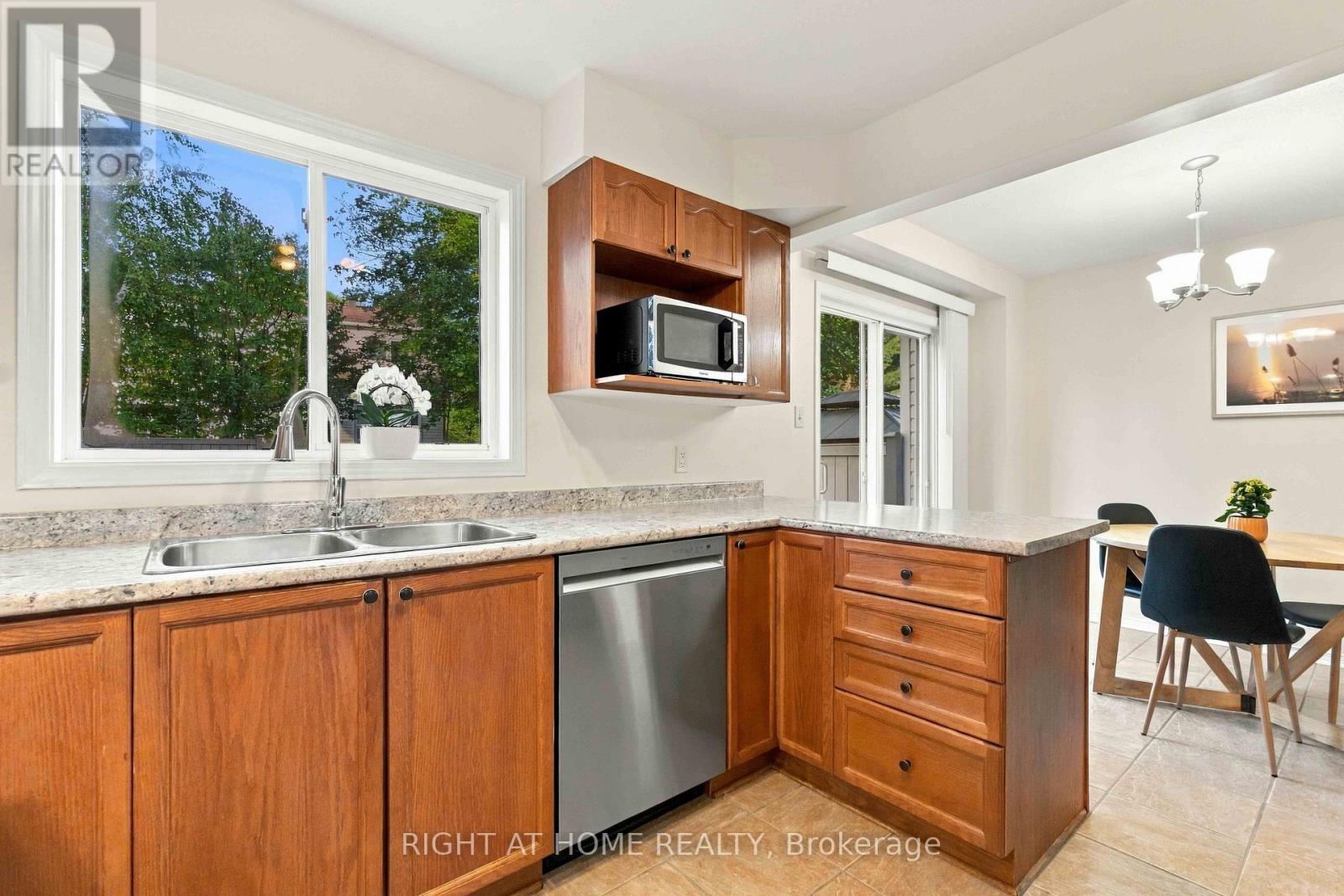161 KINROSS PRIVATE - Image 15