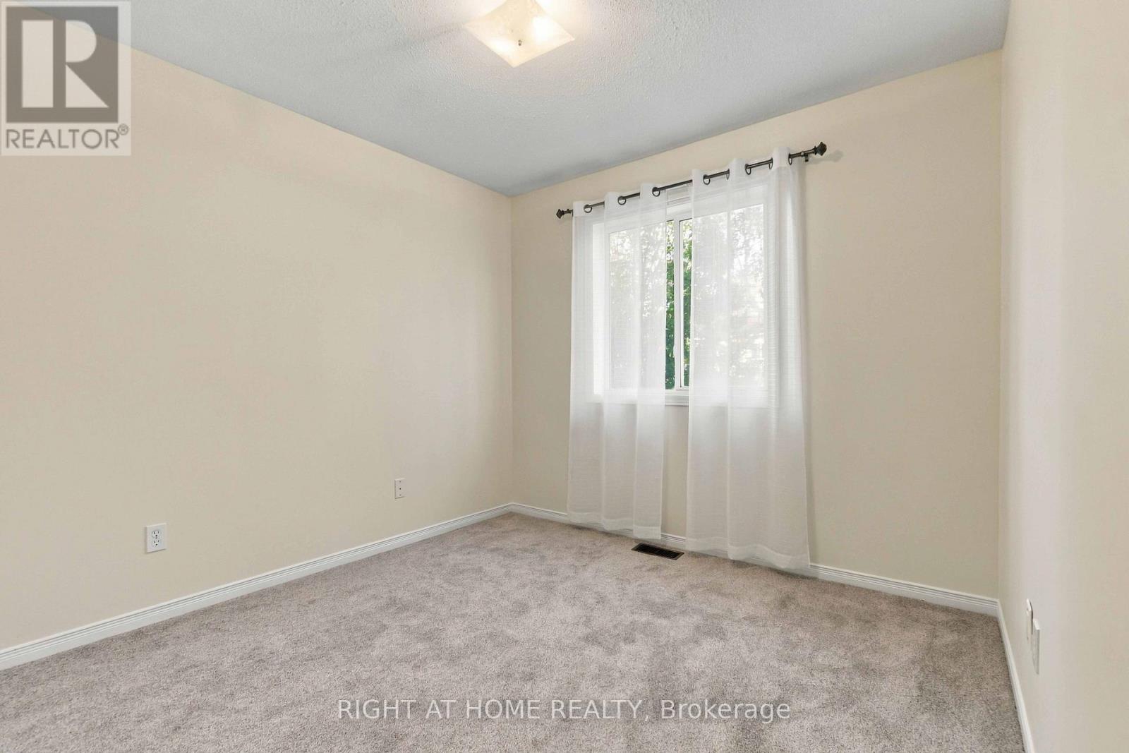 161 KINROSS PRIVATE - Image 20