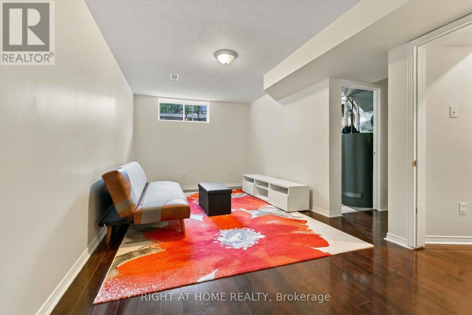 161 KINROSS PRIVATE - 25