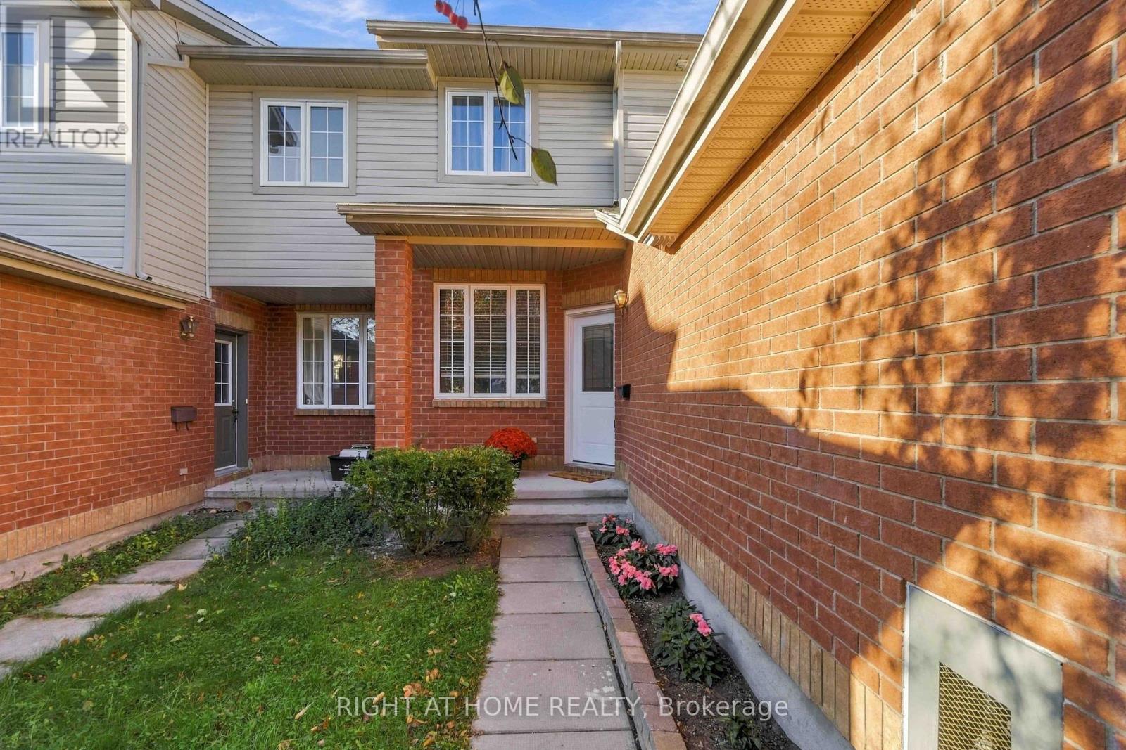 161 KINROSS PRIVATE, Ottawa — photo 3