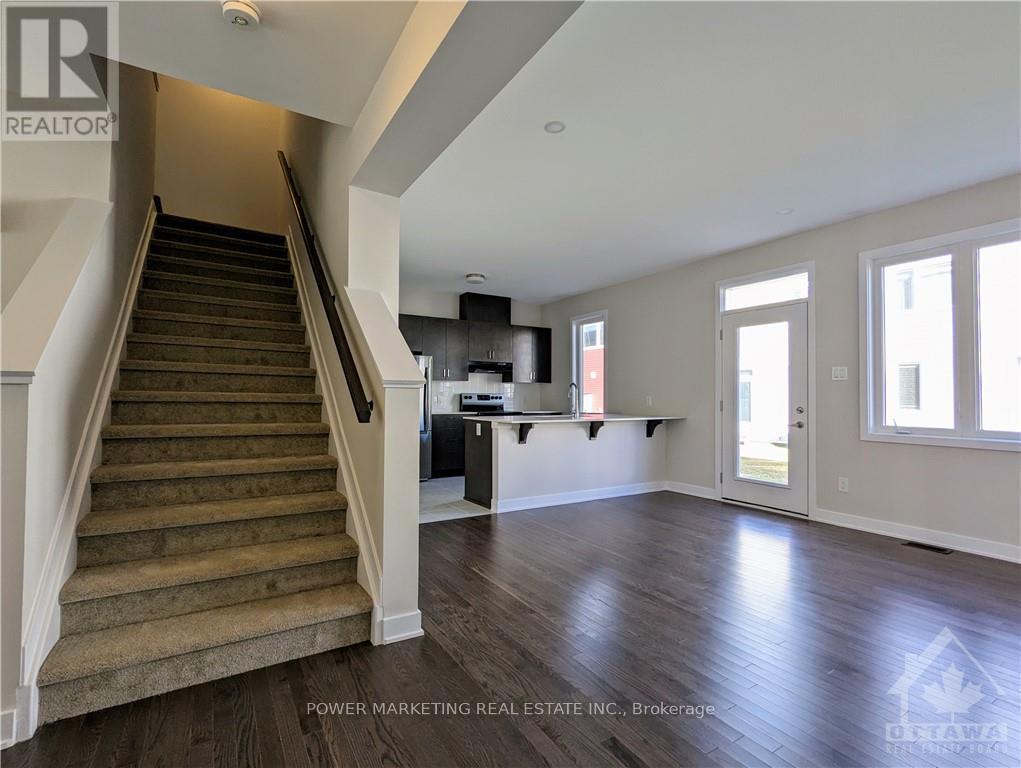 36 CHASING GROVE, Ottawa — photo 8