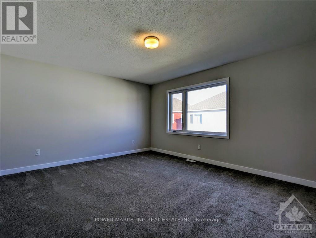 36 CHASING GROVE, Ottawa — photo 9