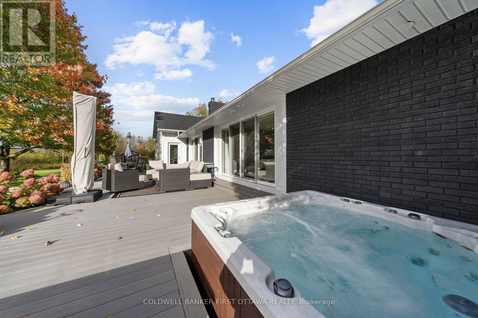 2435 RIVER ROAD - 32