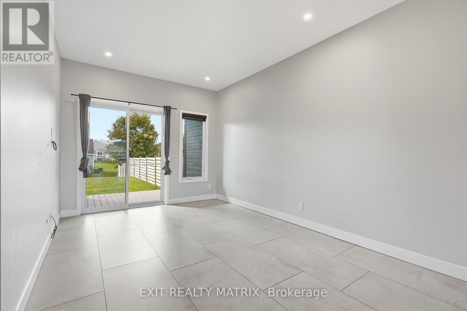 64 ADAM STREET - 14