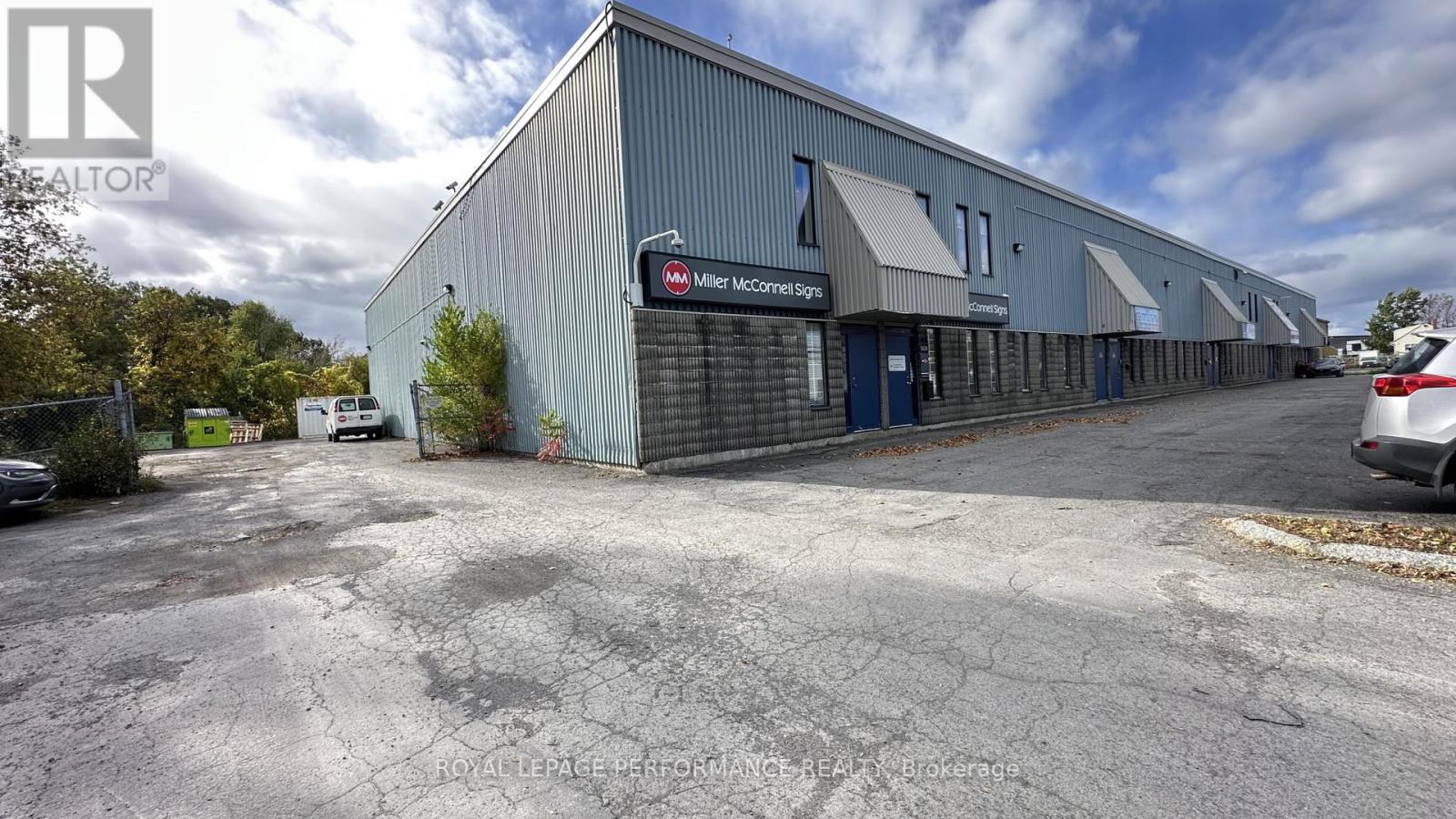 2 - 1618 Michael Street