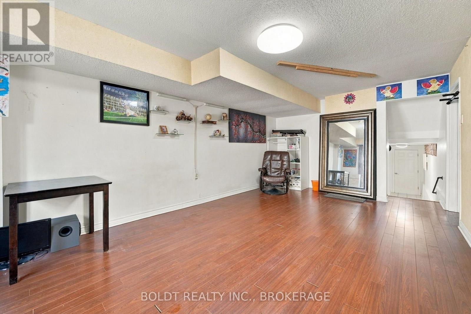 2554 COBBINSHAW CIRCLE - Image 18