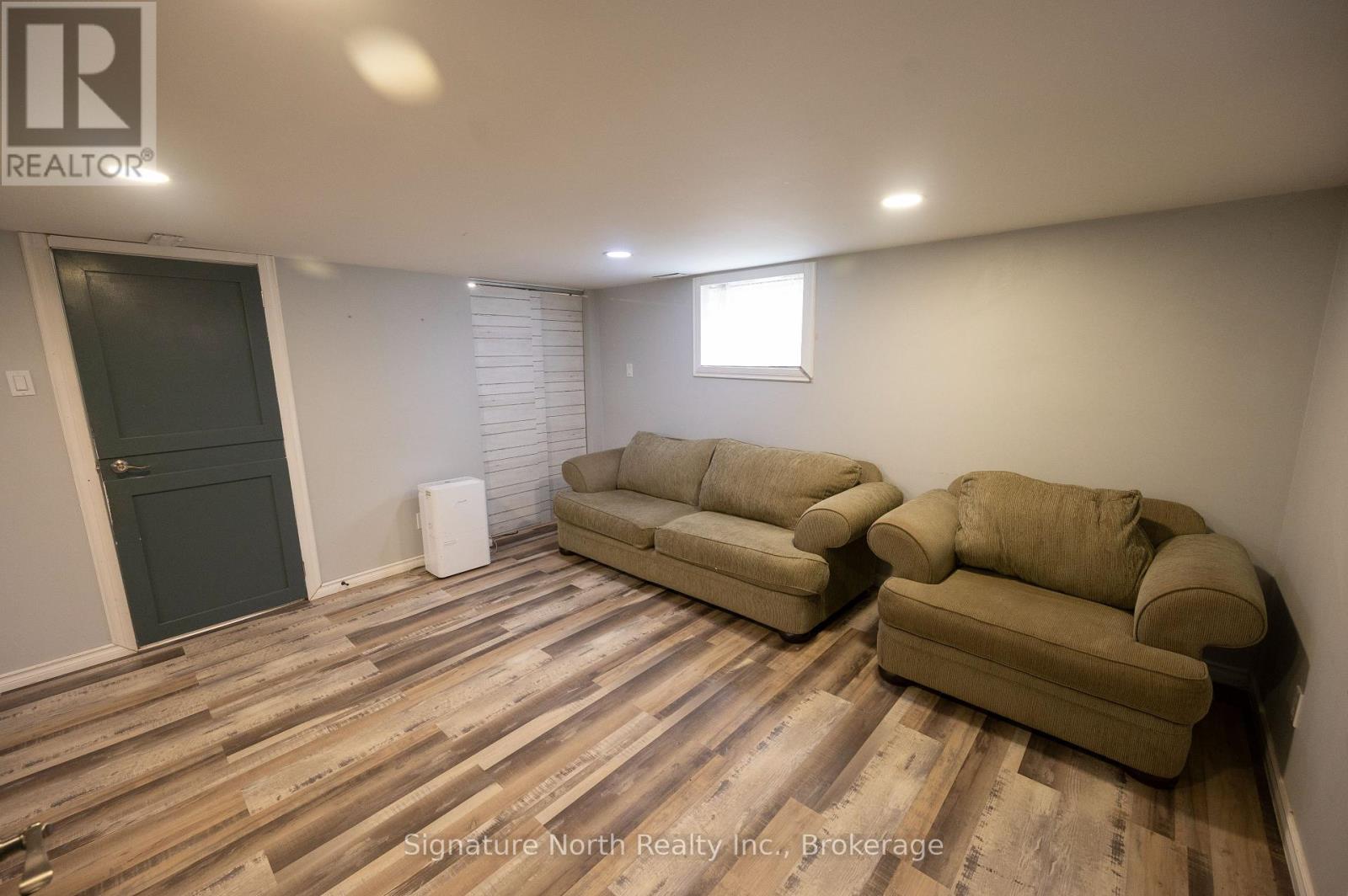 114 CAROLINE STREET - Image 36