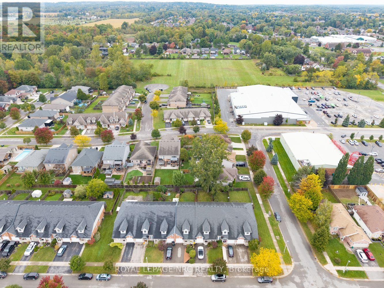 399 AUTUMN CRESCENT - 45