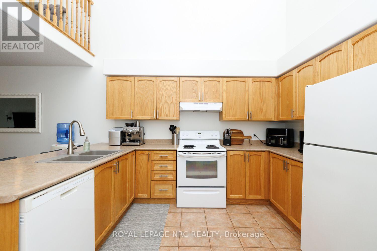399 AUTUMN CRESCENT - 9