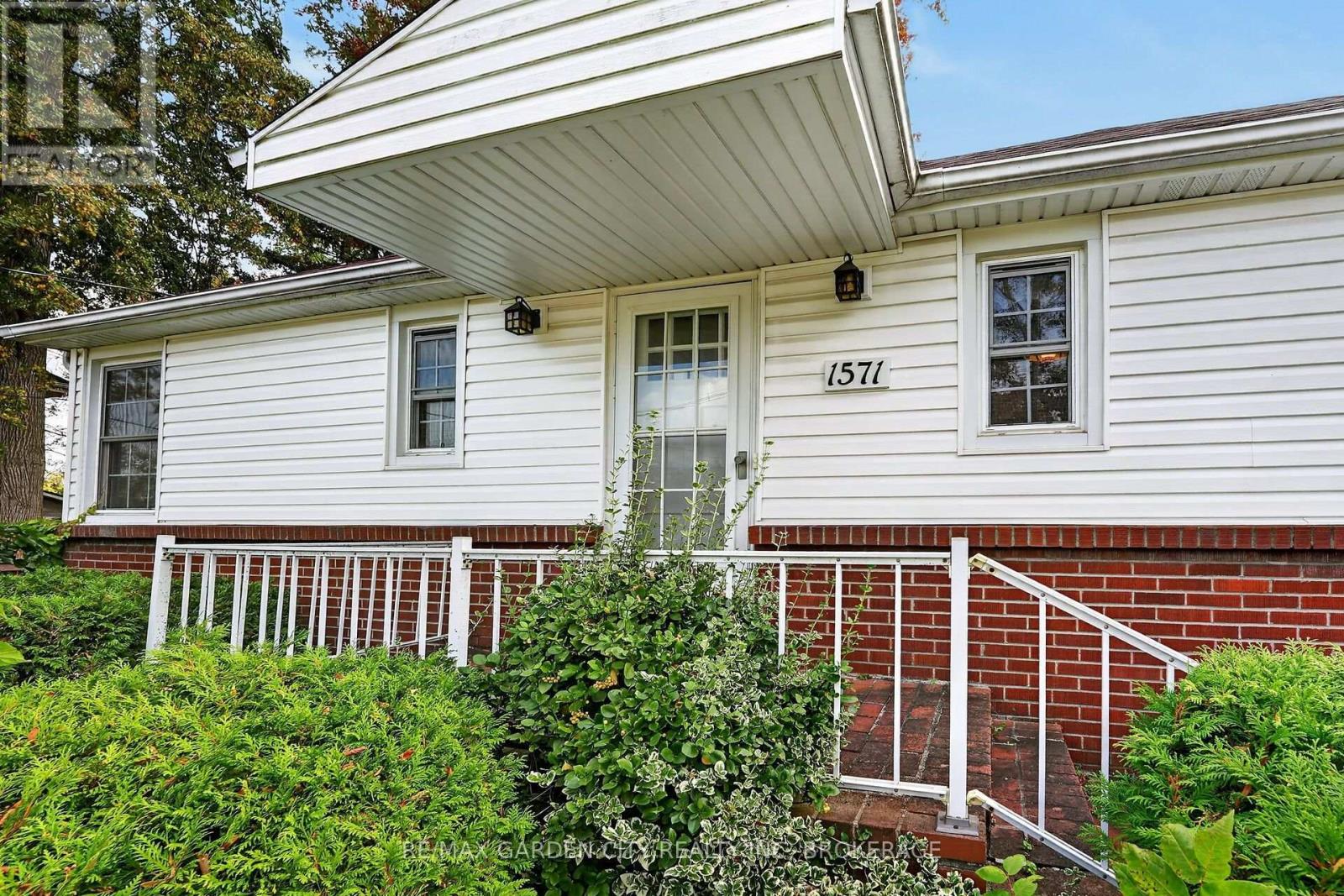 1571 PELHAM STREET - 5