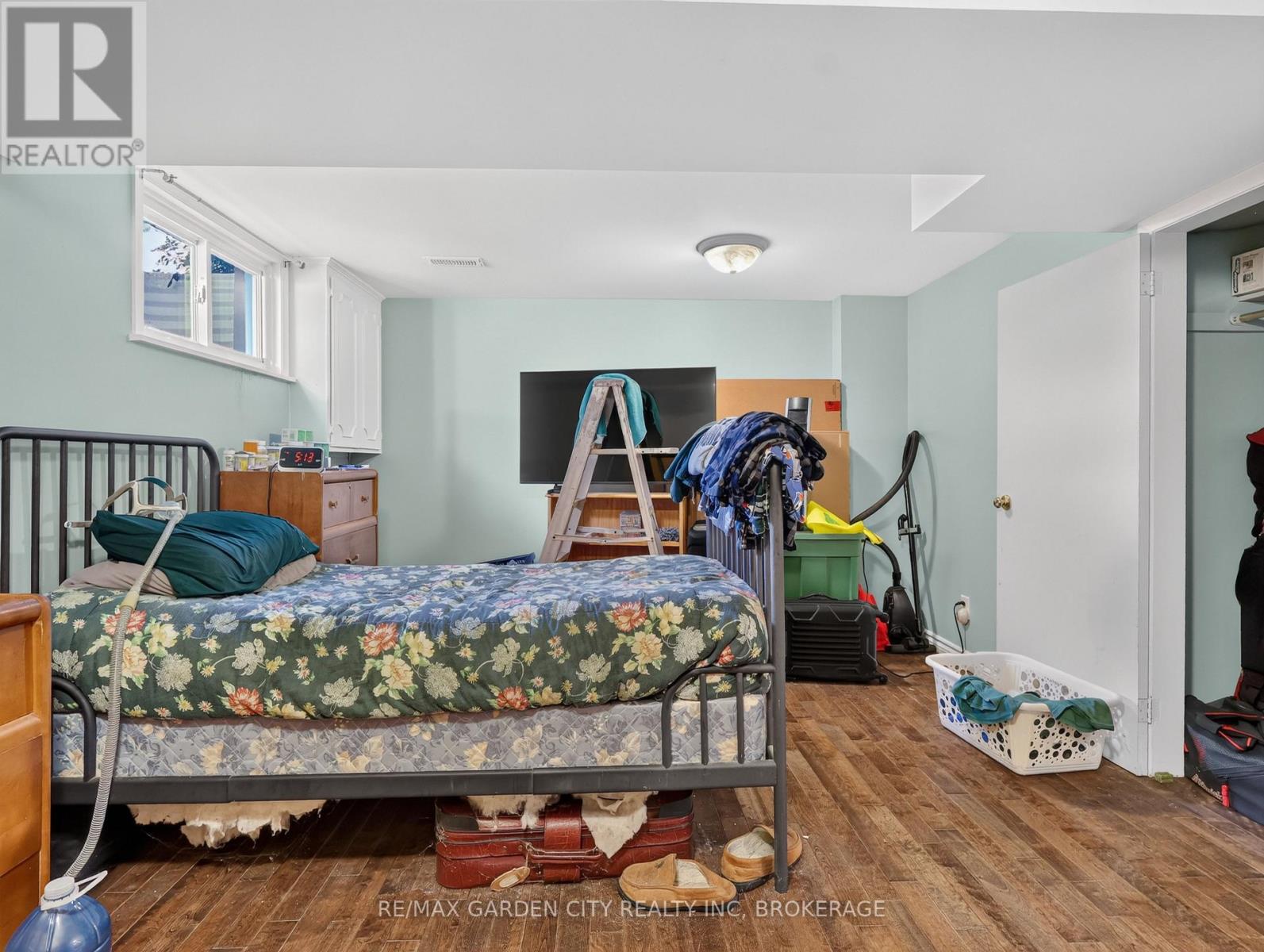 3785 NINETEENTH STREET - 34