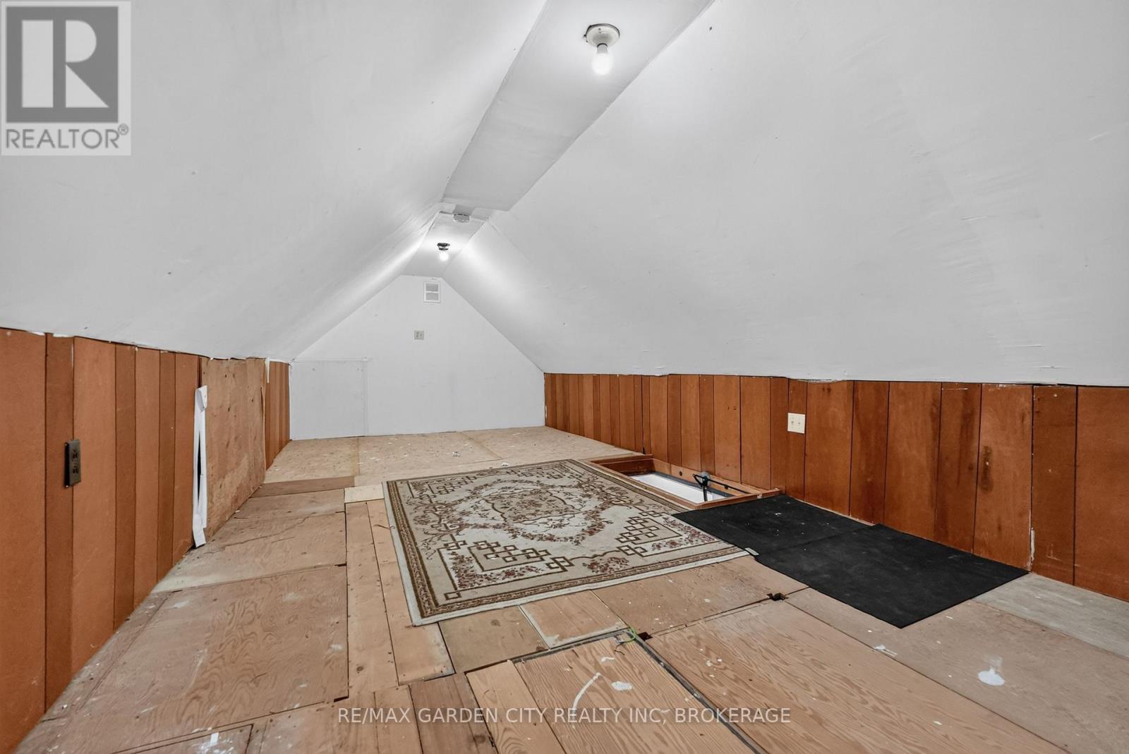 118 LOWELL AVENUE - Image 23