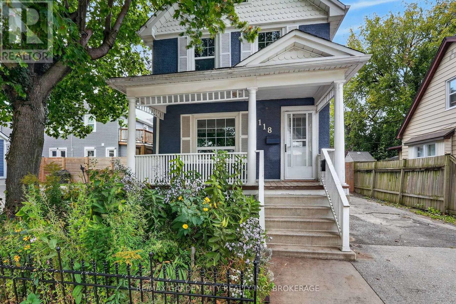 118 LOWELL AVENUE - 30