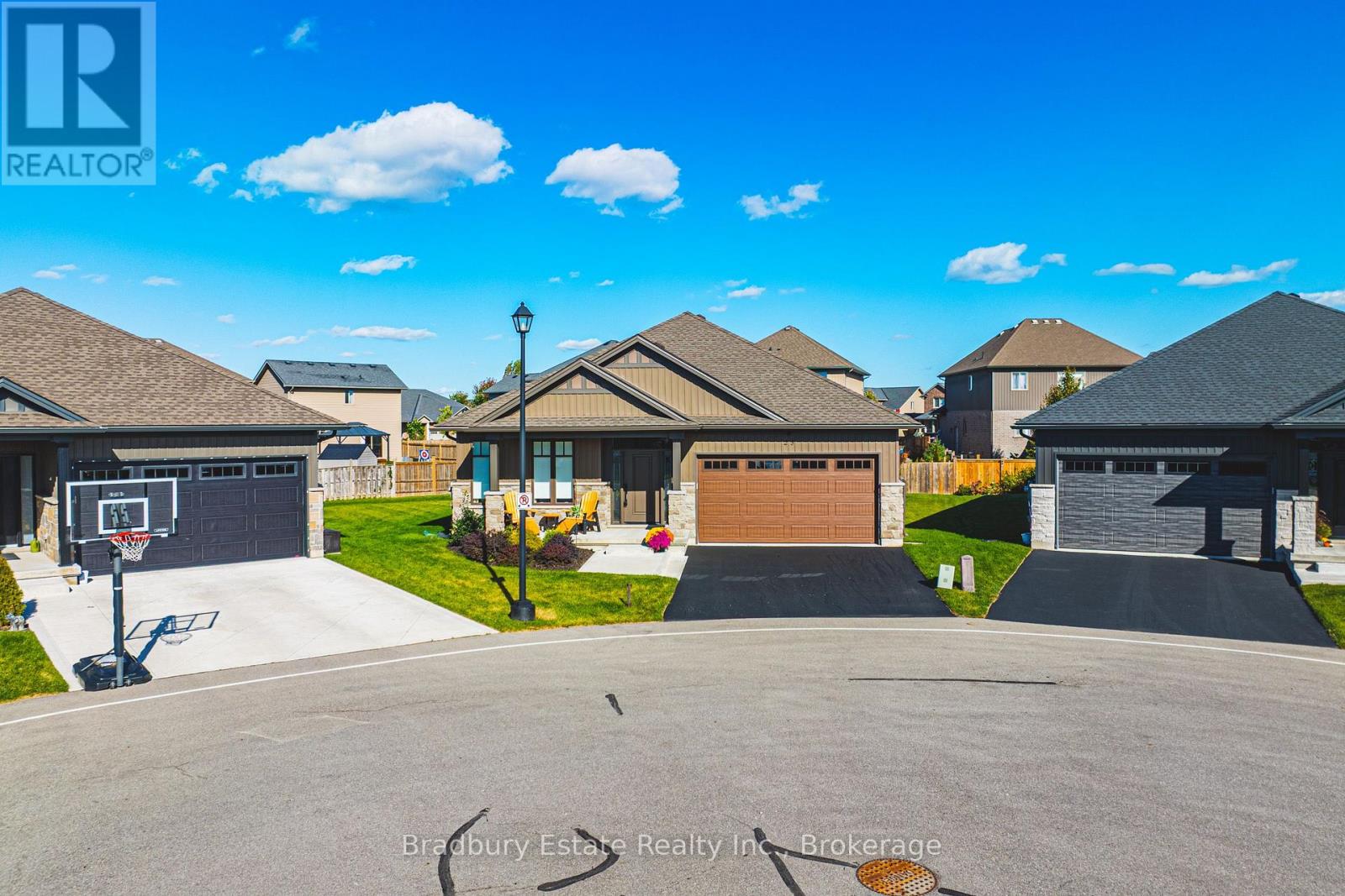 23 - 24 CRADDOCK BOULEVARD, Haldimand — photo 2