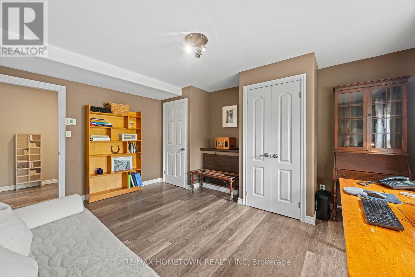 631 LAKE STREET - Image 33