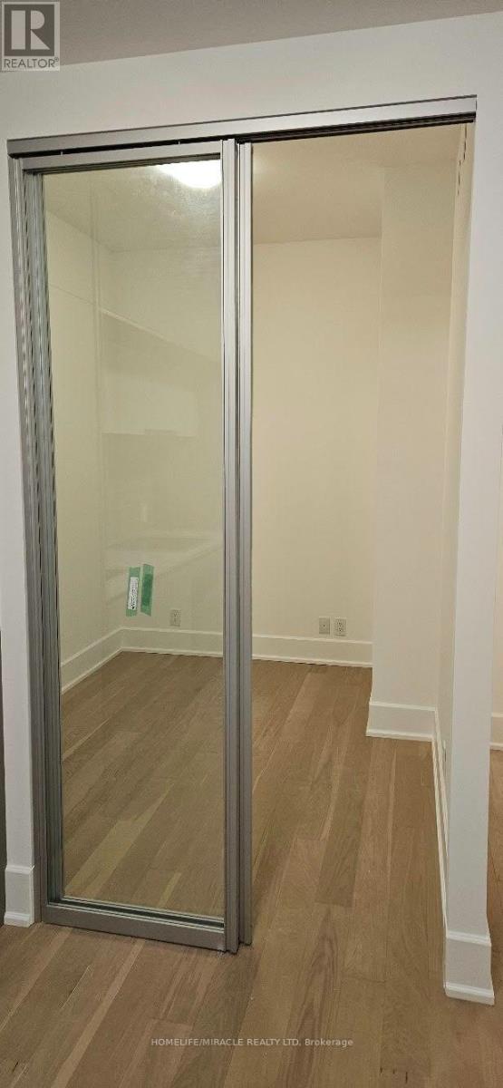 800 Broadview Avenue — photo 18