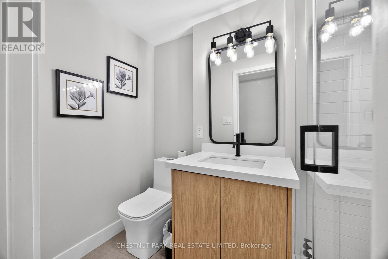 26 Caroline Avenue — photo 40